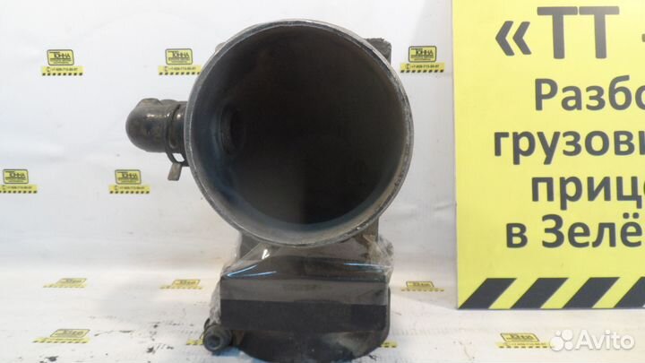 Патрубок интеркулера Г-образный MAN 19.364 Comm