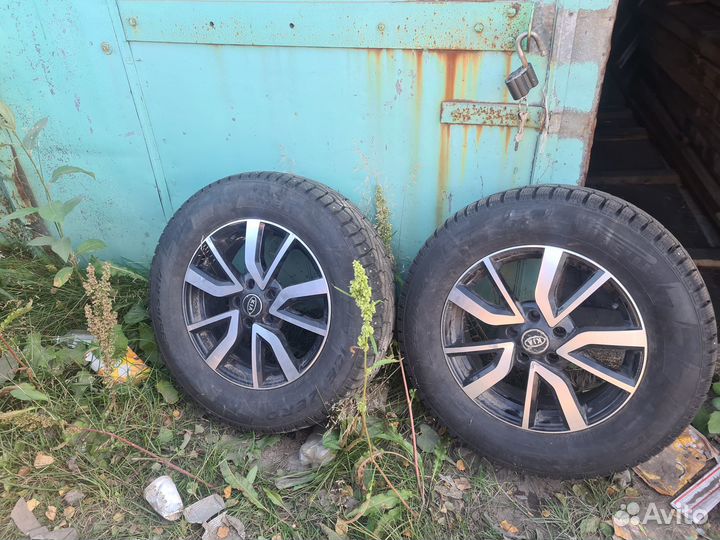 Pirelli Ice Zero 235/65 R17