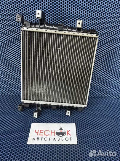 Радиатор дополнительный Audi Q7 sline 4L правый