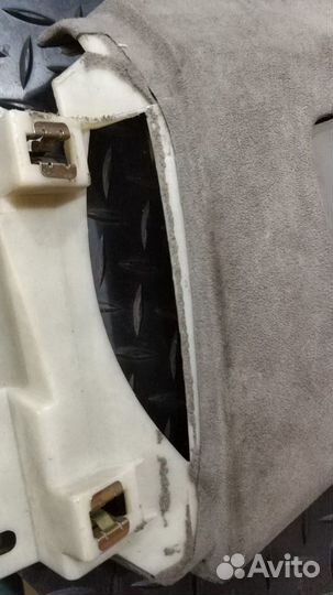 Обшивка стойки Audi A8