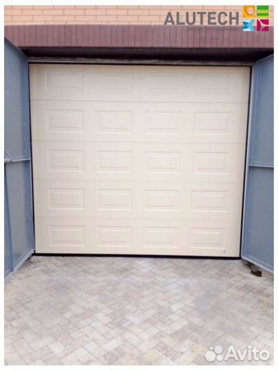 Секционные ворота alutech