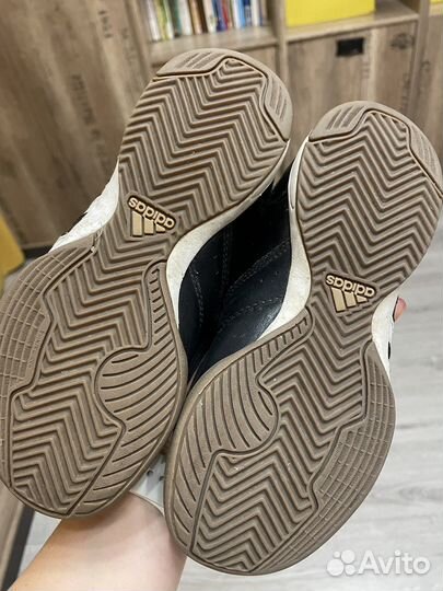 Кроссовки adidas