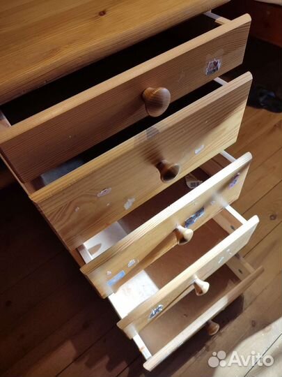 Стол детский из натурального дерева