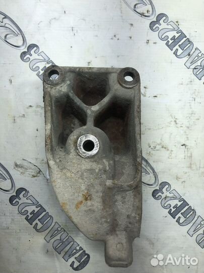 Кронштейн промежуточного вала Ford Focus 2