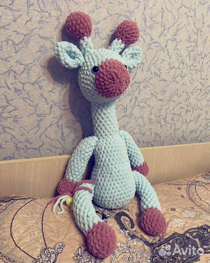 Мягкая вязанная игрушка жираф