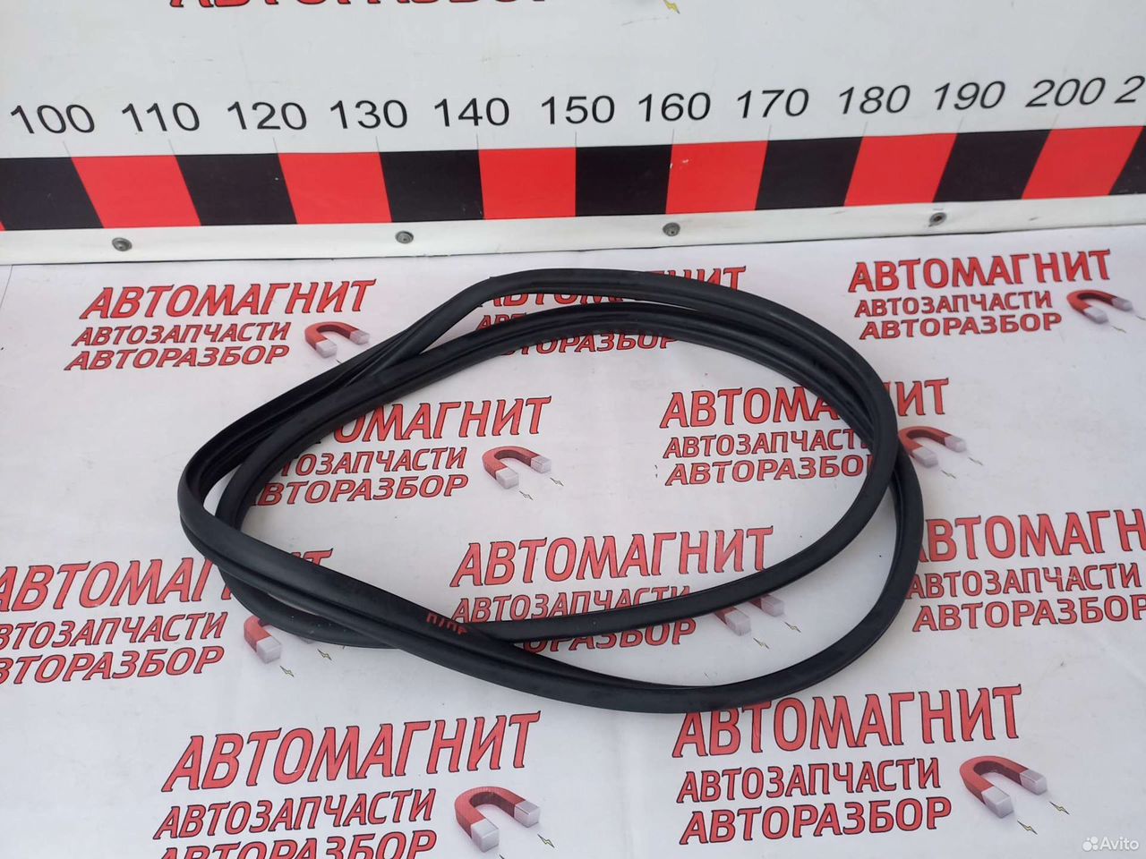 Уплотнитель двери передней правой Хендай Элантра 7