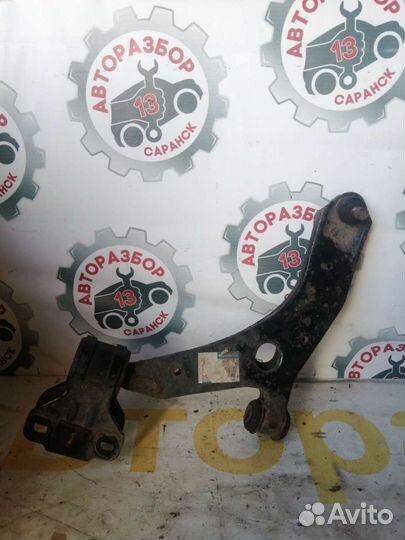 Рычаг нижний правый Mazda 3BL, 2009