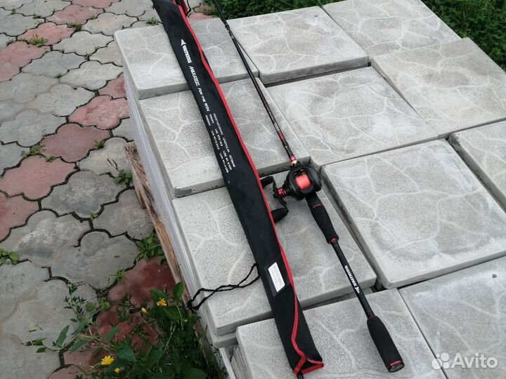 Кастинговый спиннинг с катушкой kastking