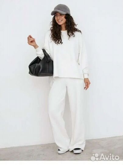 Костюм женский