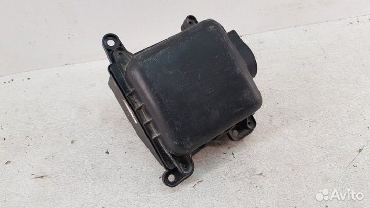 Корпус воздушного фильтра Chevrolet Niva 2003-2009