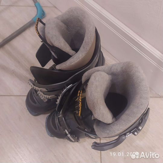 Горнолыжные ботинки Rossignol