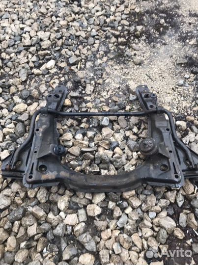 Opel omega B подрамник