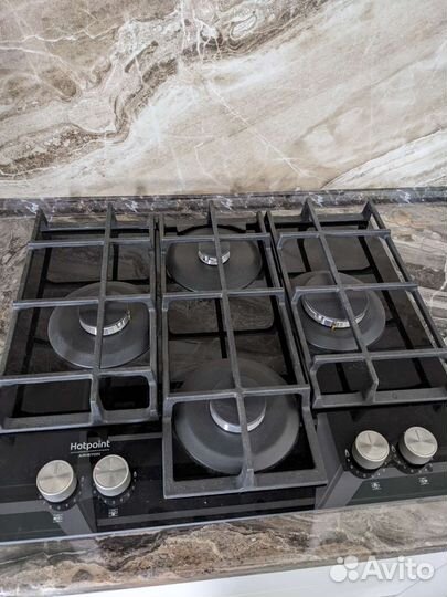 Новая встраиваемая кухонная техника Ariston