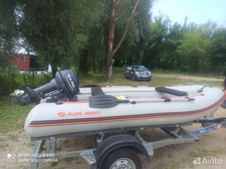 Лодка Колибри с мотором