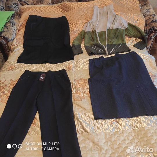 Япомогаю вещи женские р.50-52