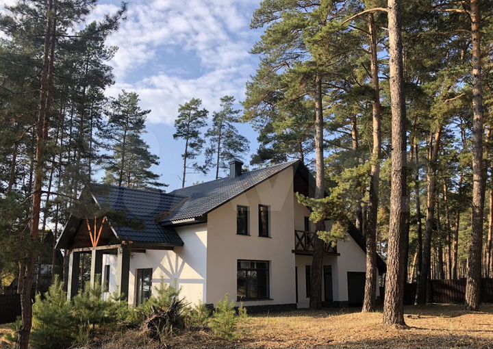 Коттедж 220,9 м² на участке 16,8 сот.