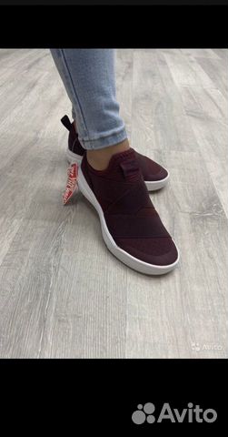 Слипоны женские бренда Vans