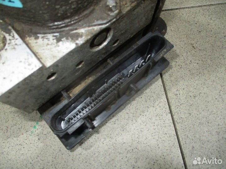 Блок ABS (насос) Hyundai Grandeur 4 (TG)