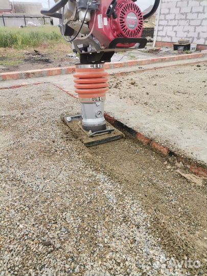 Уплотнение (трамбовка) грунта