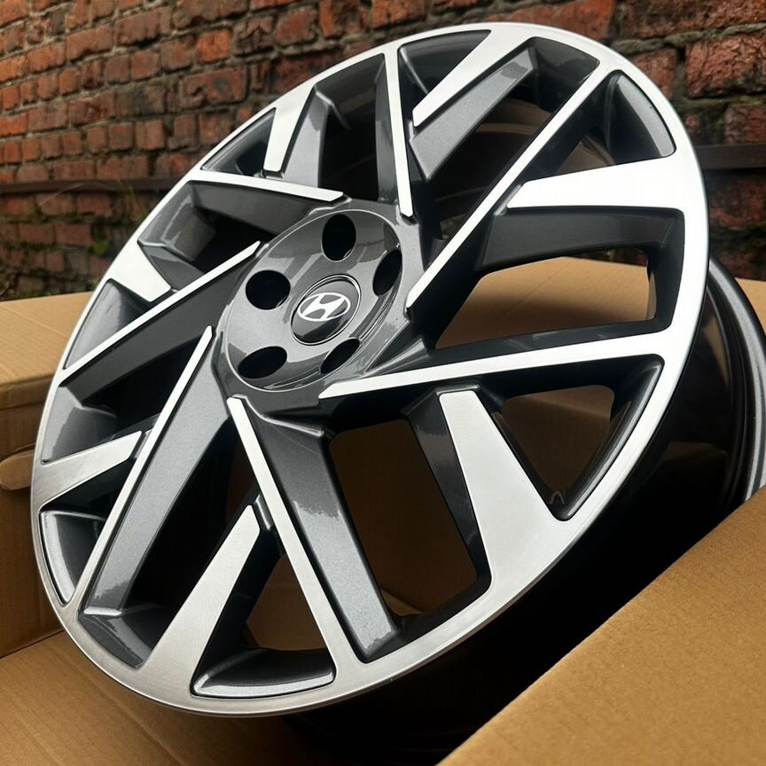 Литые диски Powcan 7.5×R19 5×114.3