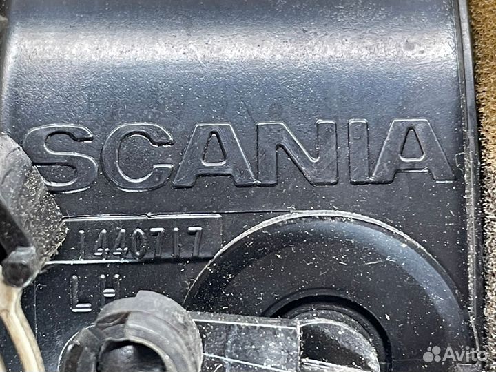 1440718 Вентиляционное отверстие правое на панели