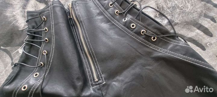 Эко-кожа шорты