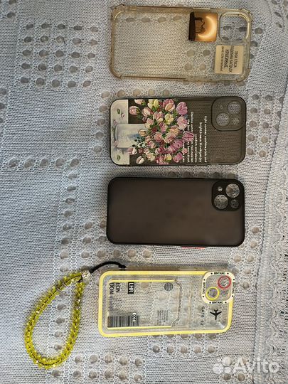 Чехлы на телефон iPhone 13
