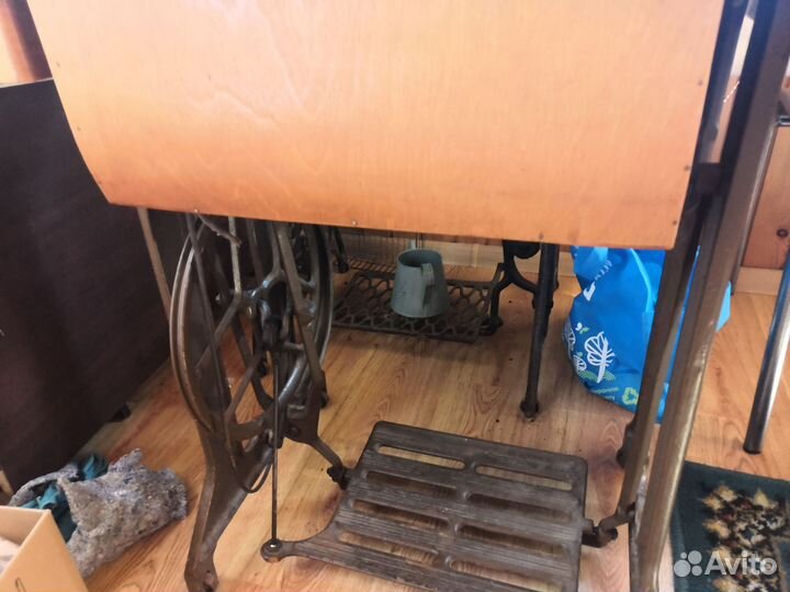 Машинка швейная ножная пмз