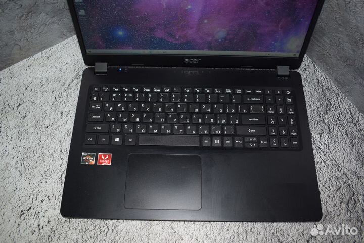 Ноутбук acer на ryzen 3 3200U/ Vega 3/ Full HD