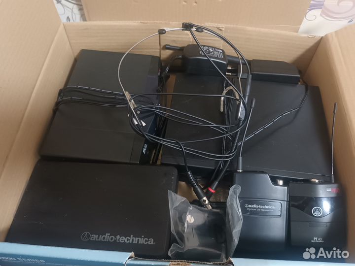 Audio Technica ATW-R2100aE Радиосистема