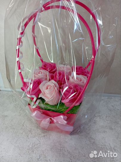 Корзинка с мыльными розами