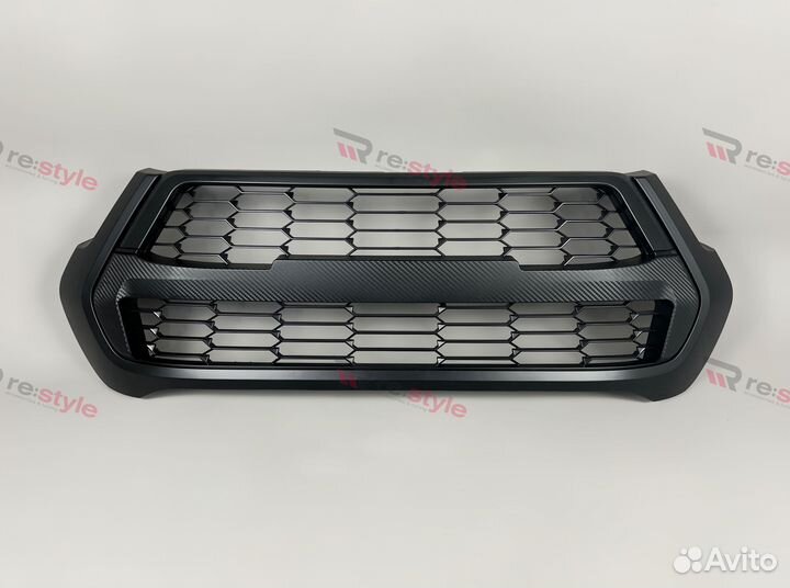 Решетка радиатора Toyota Hilux с21г Черная