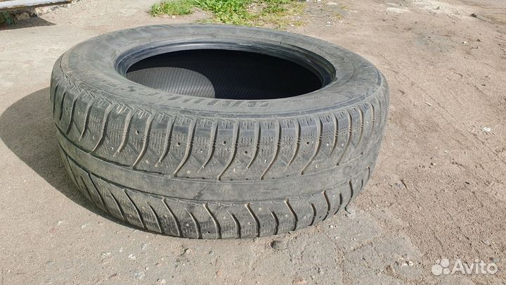 Bridgestone Ice Cruiser 7000 265/60 R18 114T