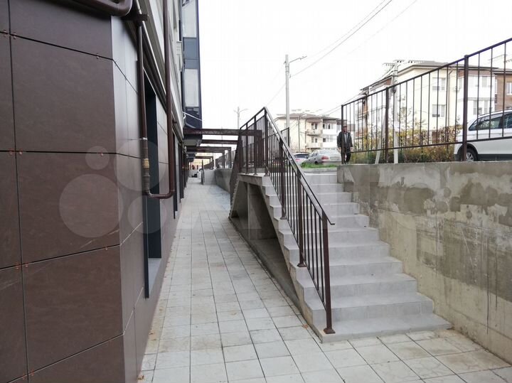 Объект в густонаселенном районе, с окнами 480 кв.м