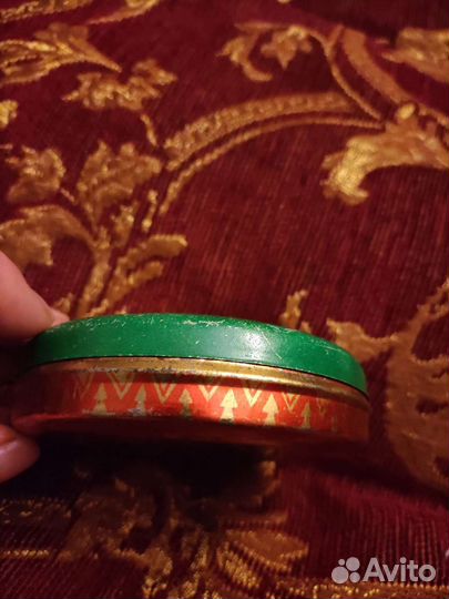 Жестяная кондитерская банка ссср.Собака,сорока