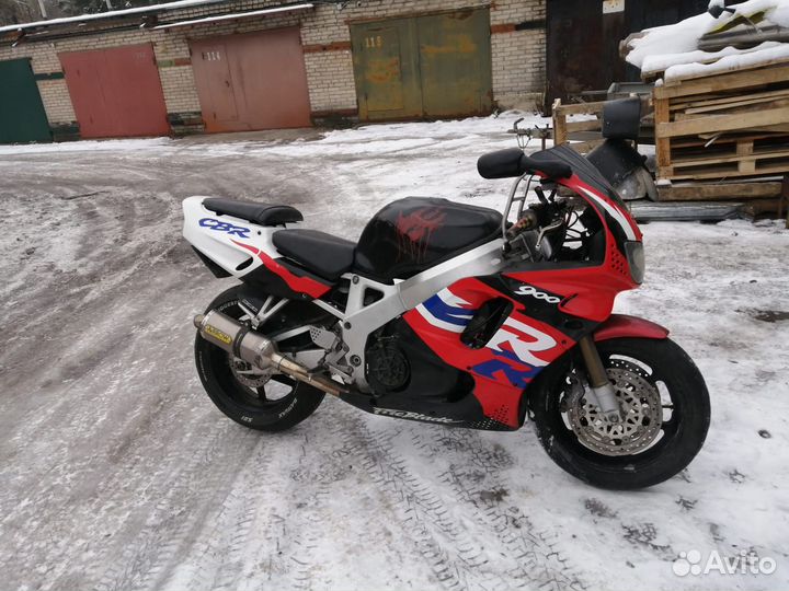 Honda CBR 900