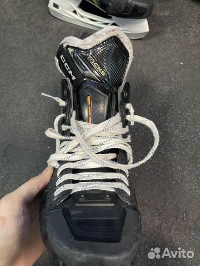 Коньки хоккейные