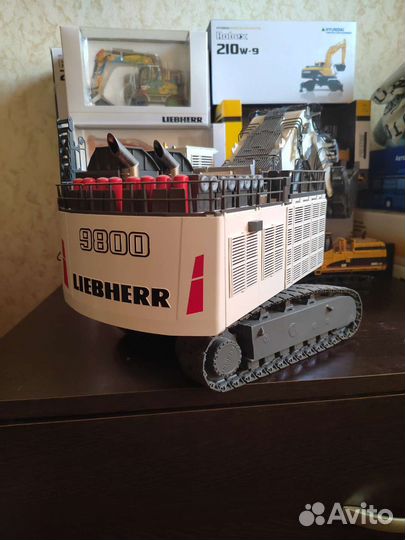 Модель экскаватора liebherr9800