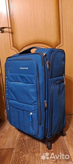 Чемодан на колесах 71-45-29см
