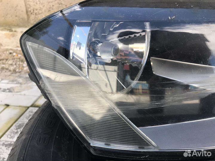 Фара галоген Volkswagen Passat B7 2010-2015