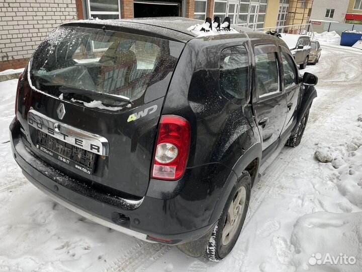 Renault Duster 1.6 МТ, 2012, битый, 166 000 км