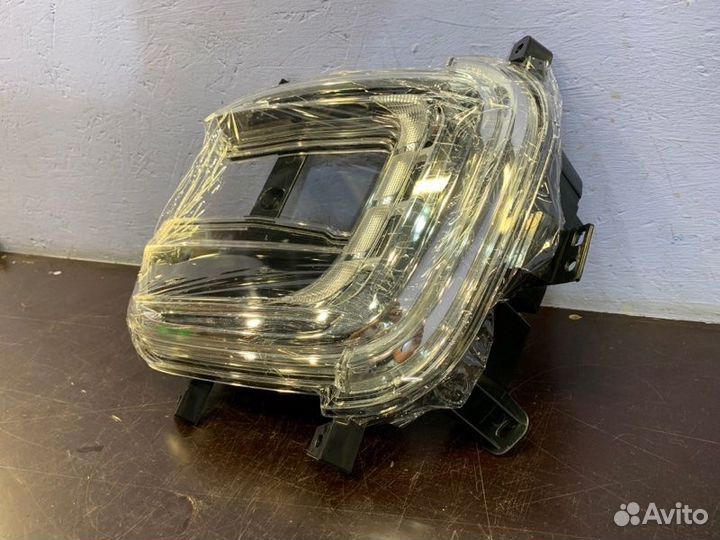 Ходовой огонь передний левый Renault Kaptur