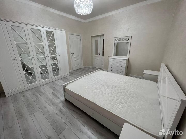 Спальня белая