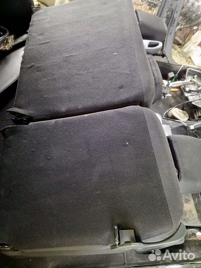 Второй ряд сидений LADA Largus