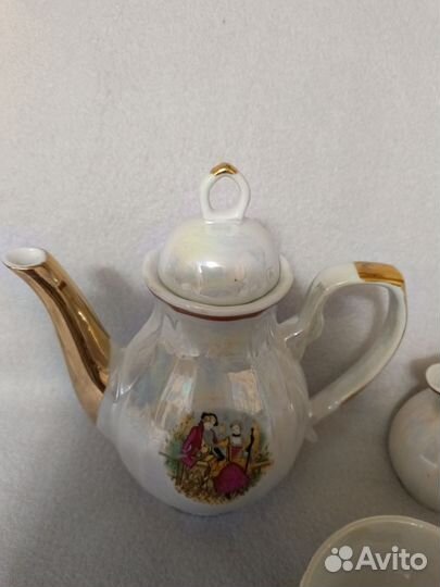 Кофейный сервиз Мадонна, Япония