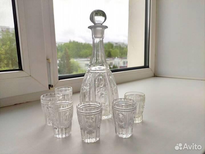 Хрустальный графин с рюмками СССР