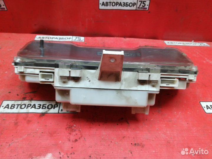 Панель приборов Toyota Ipsum ACM21W 2azfe 2001