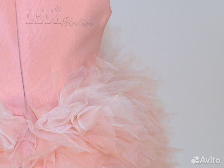 Платье нарядное 