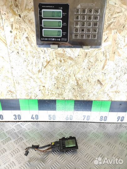 Резистор отопителя Audi 80/90 1986 1991