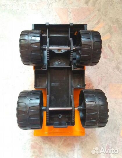Игрушка машина 
